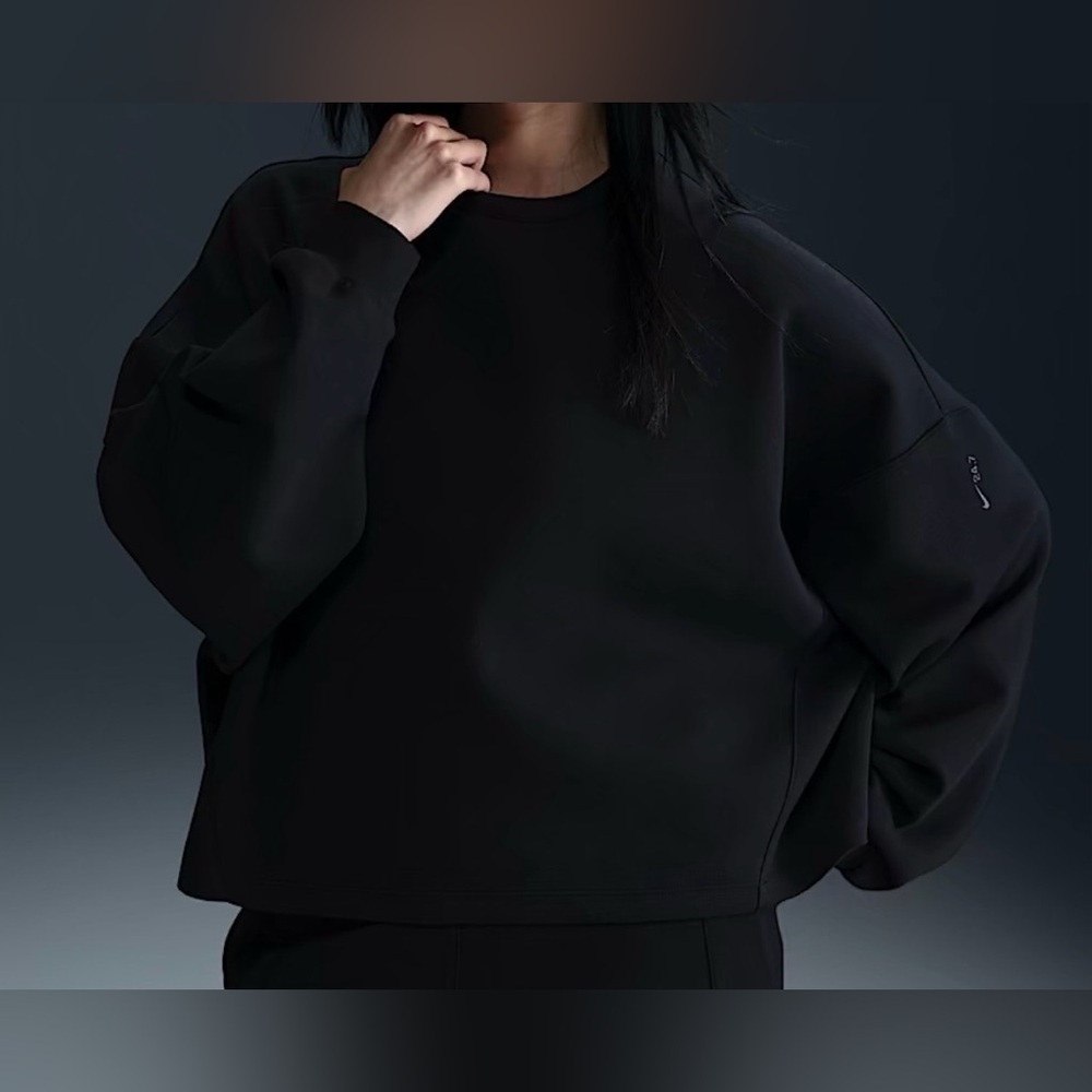 Nike Dri-FIT 24.7 Impossibly Soft Women's Black Oversized Sweatshirt